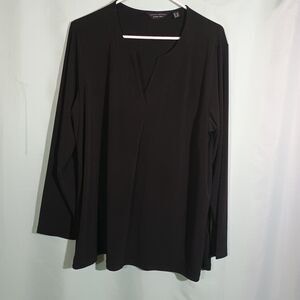 Women’s Black Long Sleeve Blouse – Minimalist V-Neck Casual Top